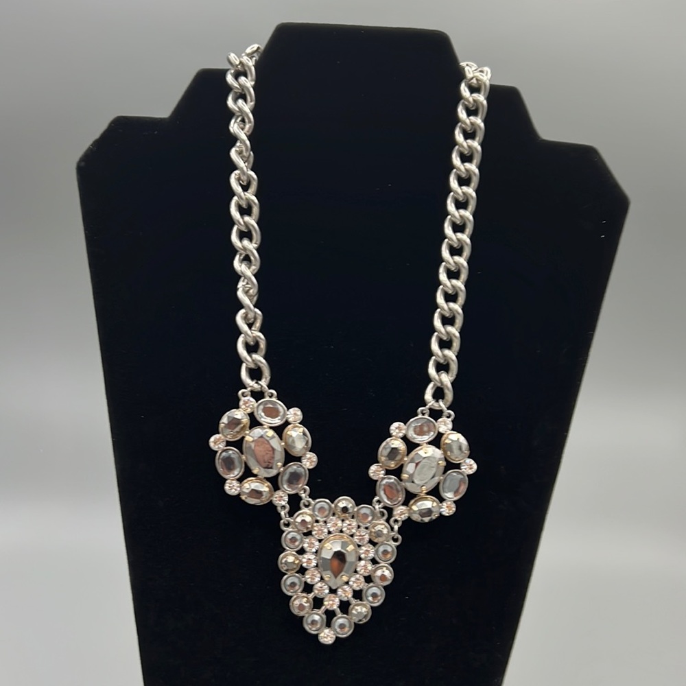 ❤️❤️Vintage Silver and Rhinestone Necklace❤️❤️